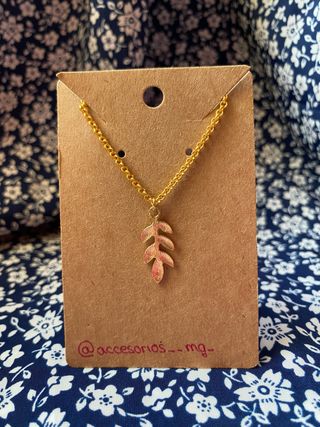 Colgante hoja con cadena