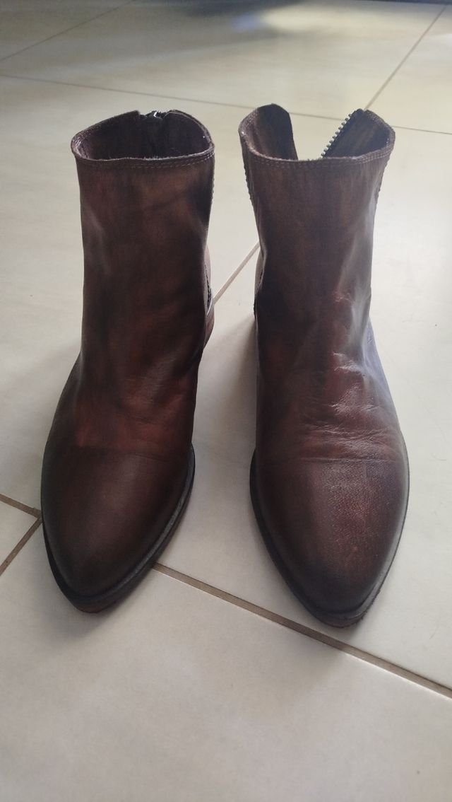 Stivaletto marrone in vera pelle