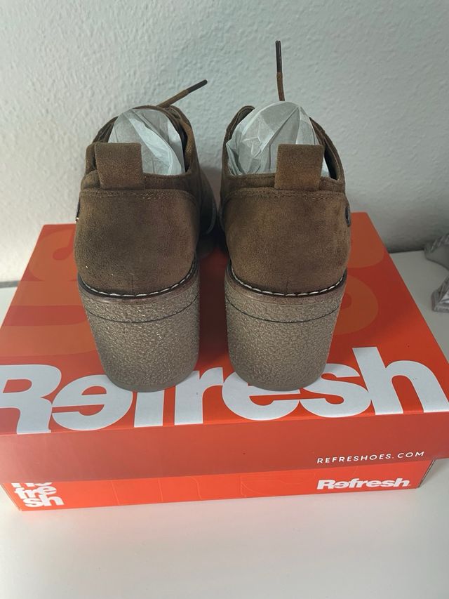 Zapatos botines XTi.