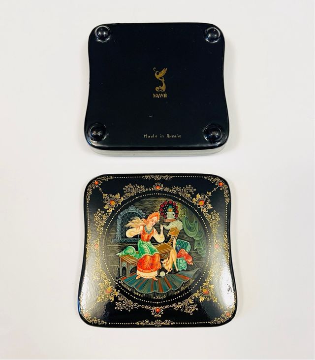 Scatola Russa laccata Choluj