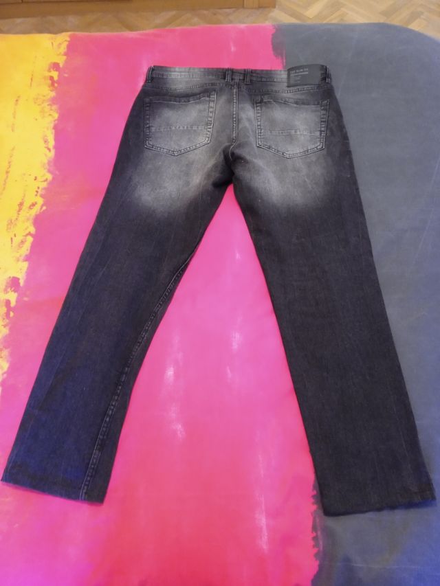 Pantalón vaquero Lefties