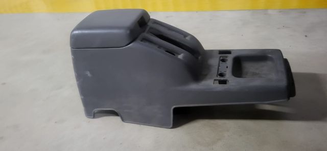 Consola central apollabrazos nisaan T2