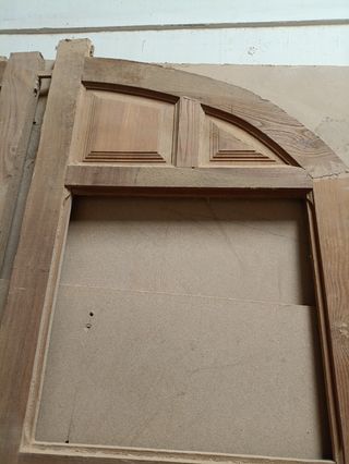 Puerta de castaño 