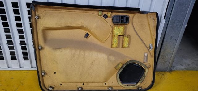 Panel interior derecho nisaan T2