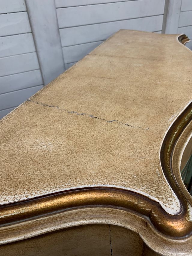 Mueble auxiliar. Aparador