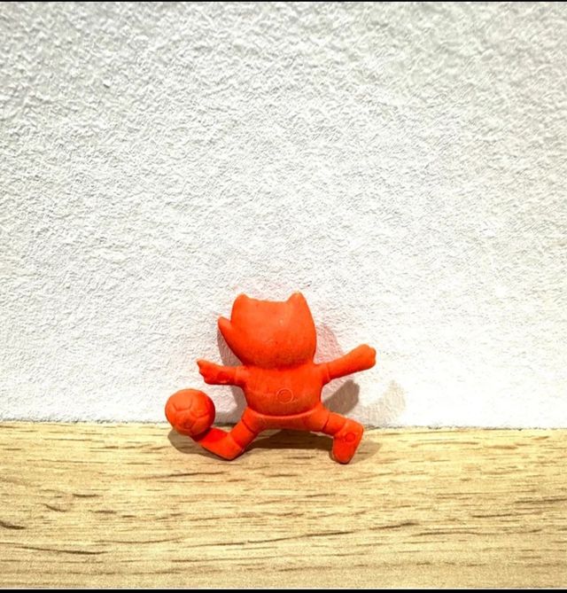 Figura in gomma Cobi