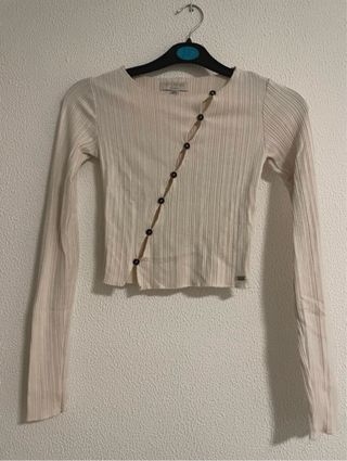 Camiseta con aberturas