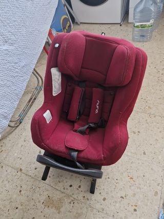 Silla coche giratoria con carrito de regalo