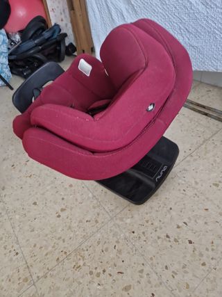 Silla coche giratoria con carrito de regalo