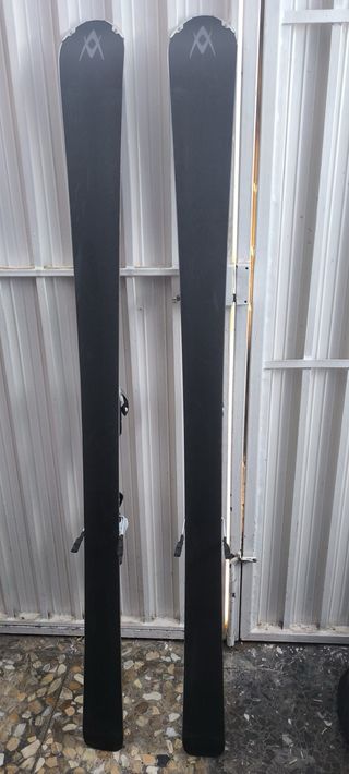 Esquis VOLKL 156 cm.