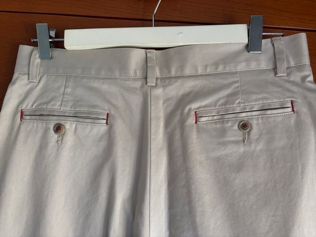 Pantalones chinos de hombre Carolina Herrera