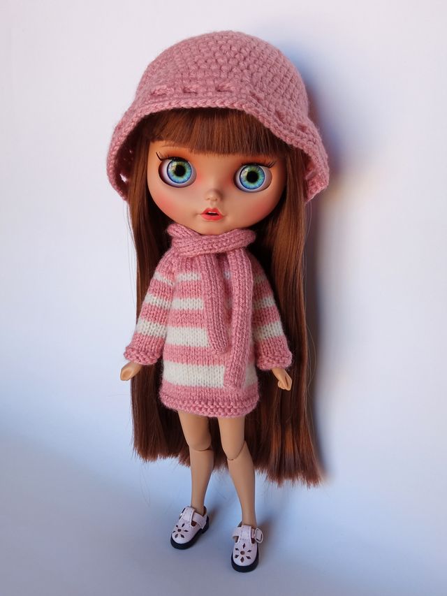Gorro, bufanda y vestido en rosa y beige - Blythe