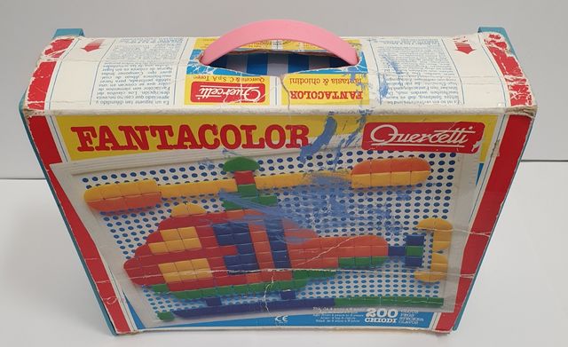 Cassetta contenitore per chiodini