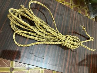 Cuerda de esparto trenzada a mano