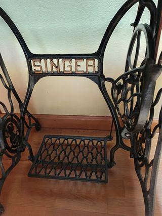 MAQUINA DE COSER SINGER