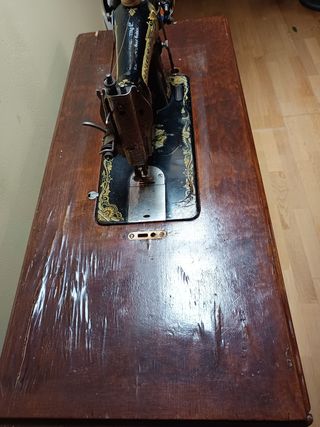 MAQUINA DE COSER SINGER