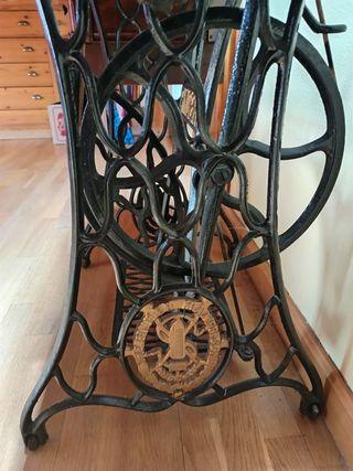 MAQUINA DE COSER SINGER