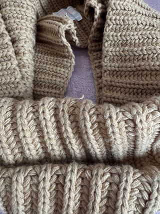 Cuello/bufanda de lana beige