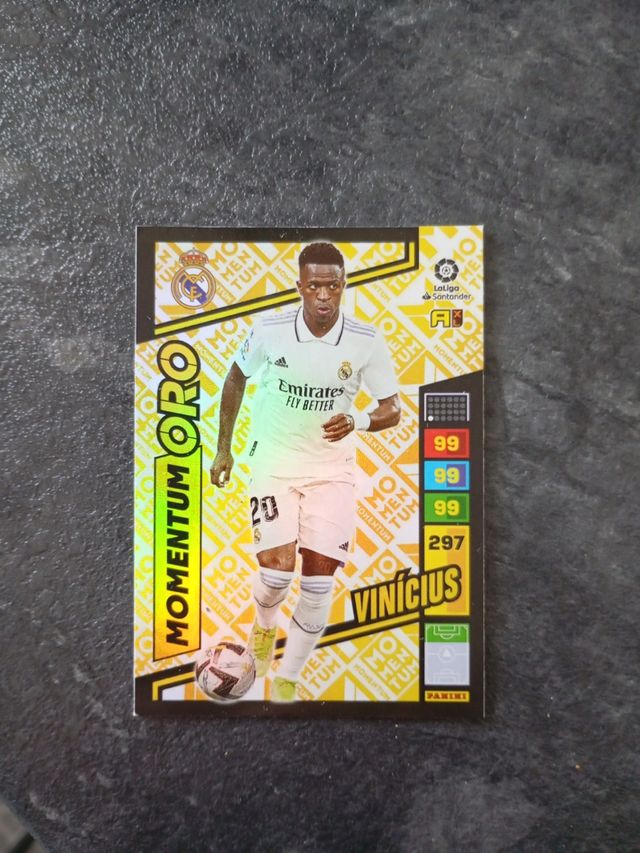 Cartas adrenalyn 22-23 Vinicius Momentum