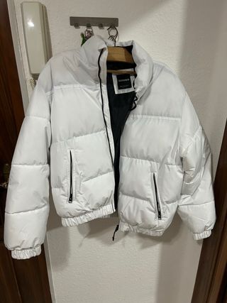Campera Bershka pluma ningun uso 