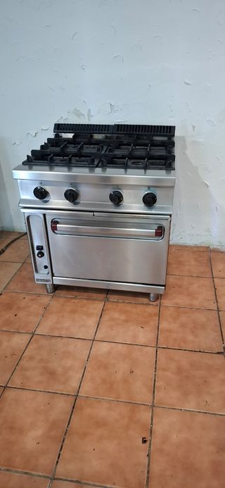 Cocina industrial 4 fogones 