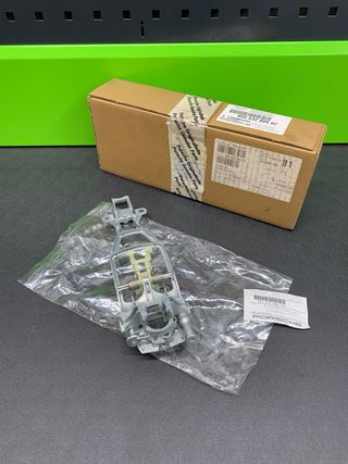 SOPORTE MANETA PUERTA DERECHA PORSCHE CAYENNE