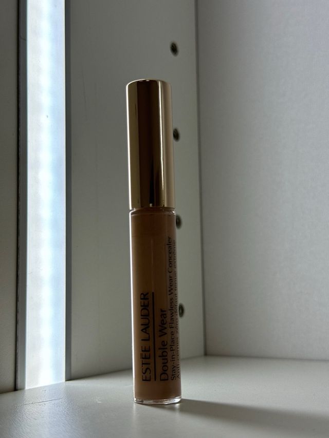 Estee lauder    2C   double wear concealer