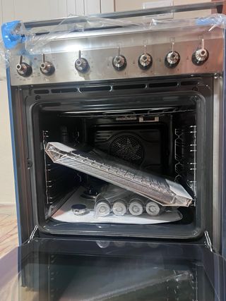 Cocina Smeg Nueva - horno eléctrico/fuegos de gas