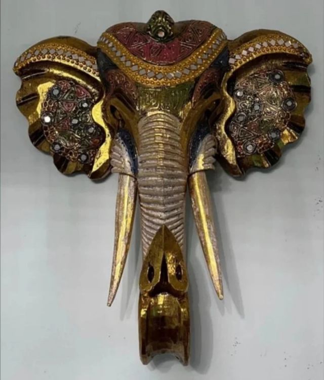 CABEZA DE ELEFANTE DE MADERA Y ESPEJITOS