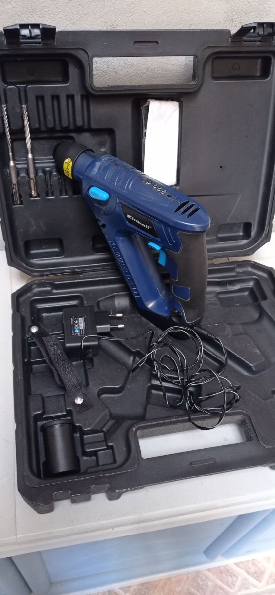 Tassellatore a batteria.