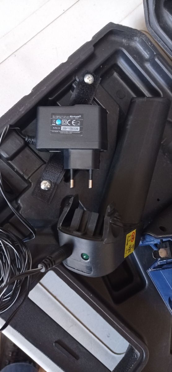 Tassellatore a batteria.