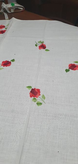 Tovaglietta da tè ricamata