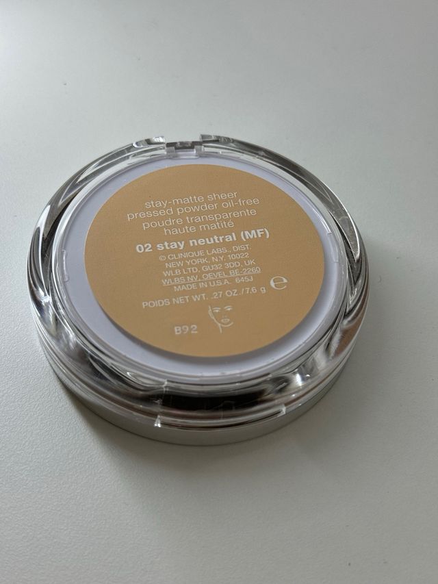 Clinique fondotinta compatto 02 stay neutral