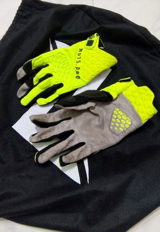Guantes de Trial