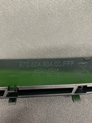 EMBELLECEDOR  ALETA DERECHA PORSCHE PANAMERA
