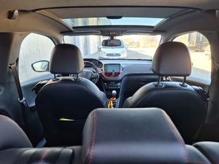 Peugeot 208 2014