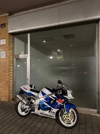 Suzuki gsxr 750 srad