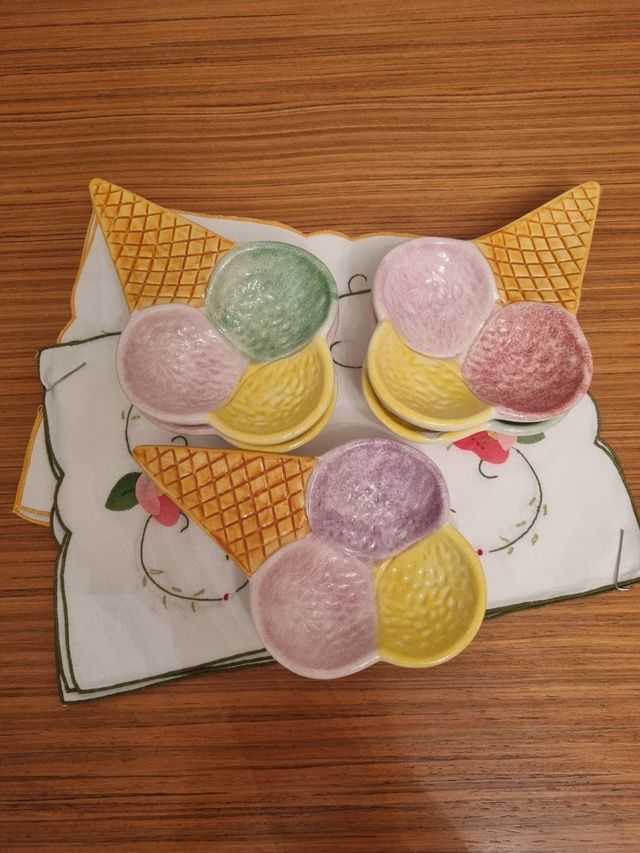 Coppette cono gelato con tovagliette