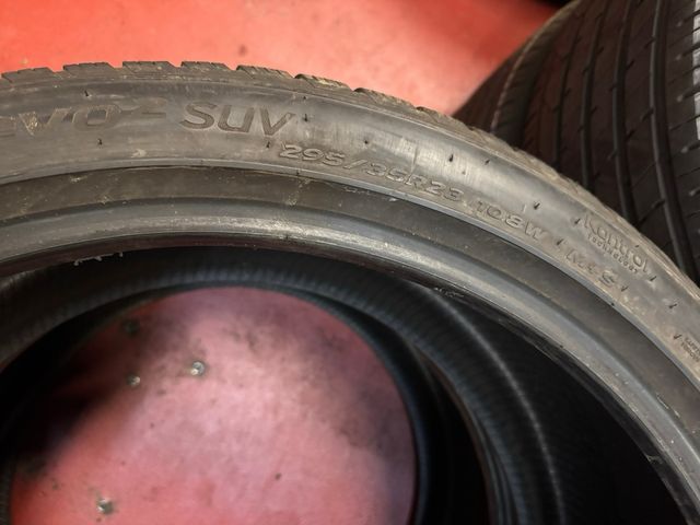 Neumaticos 295 35 R23