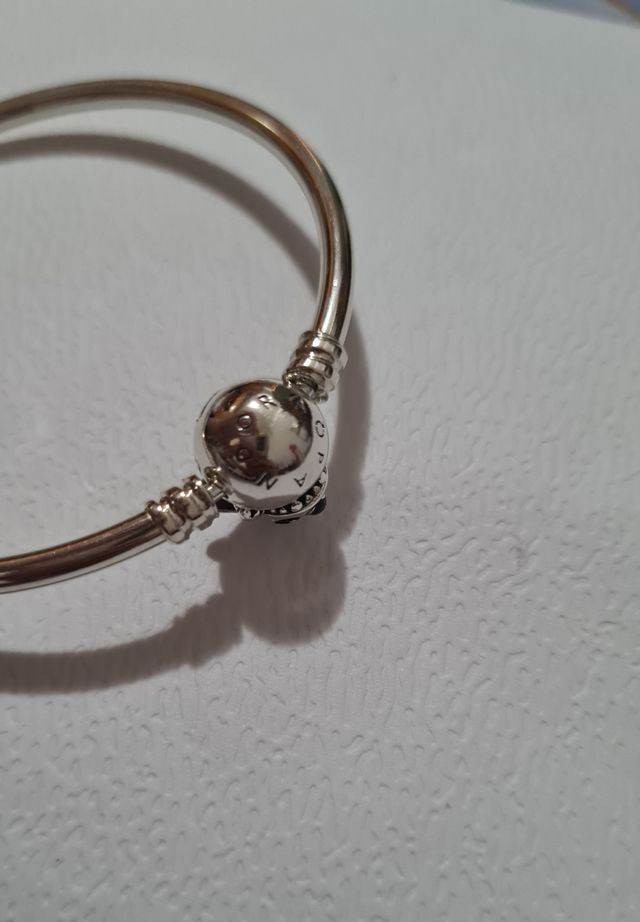 Pulsera rígida Pandora & Stich