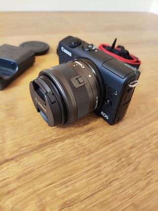 Fotocamera e videocamera Canon Eos M200