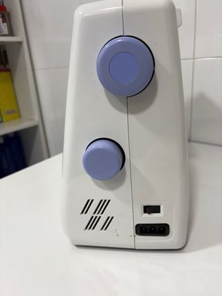 Maquina de coser ALFA