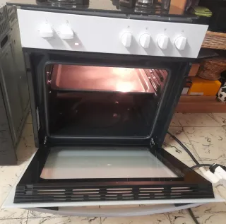 Horno y vitrocerámica de gas Teka
