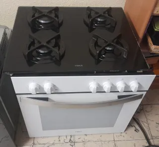 Horno y vitrocerámica de gas Teka
