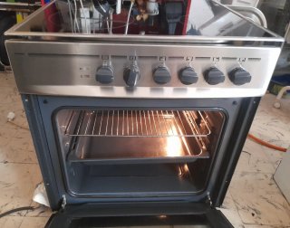 Horno y vitrocerámica marca Teka