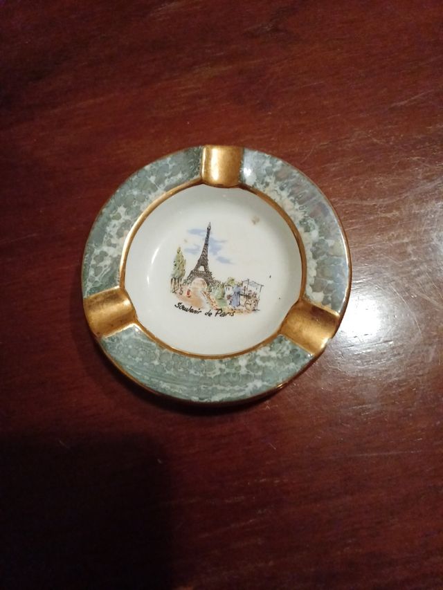 Posacenere  in  porcellana  Limoges