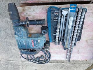 BOSCH trapano tassellatore e martello