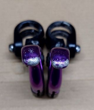 Manetes anodizadas alumínio roxos