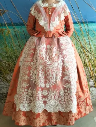 Pico y manteleta 90cm tul beige