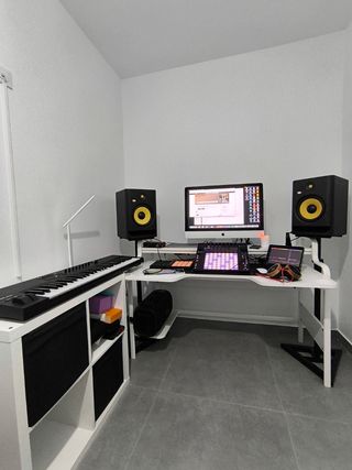 Ghost producer 